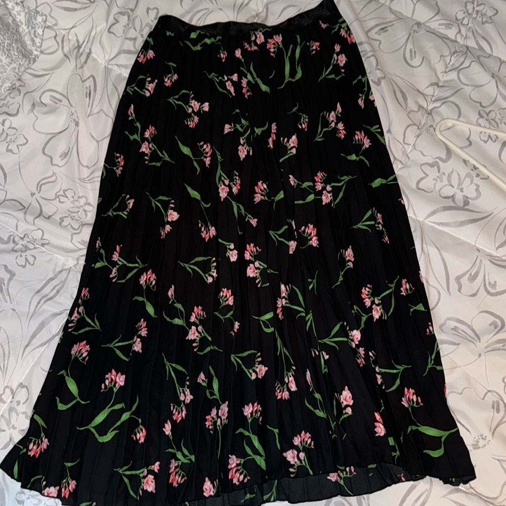 Floral pleated mid-calf length skirt, Sz 6